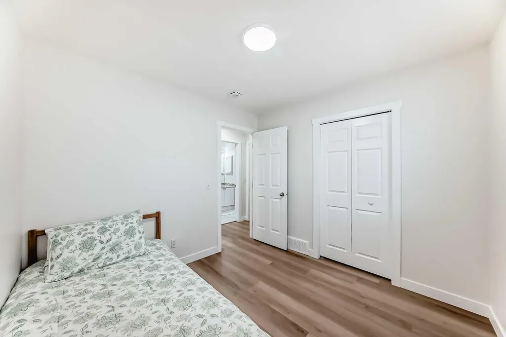170 Country Hills Heights Calgary AB T3K 5C6