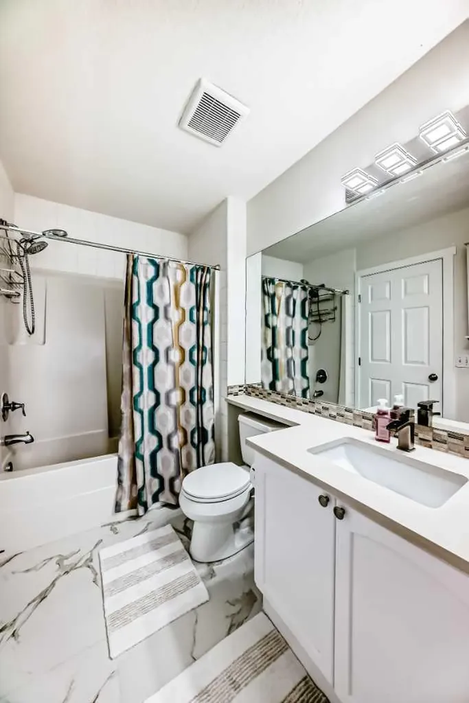170 Country Hills Heights Calgary AB T3K 5C6