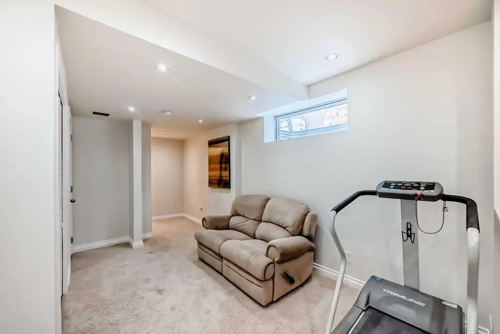 170 Country Hills Heights Calgary AB T3K 5C6