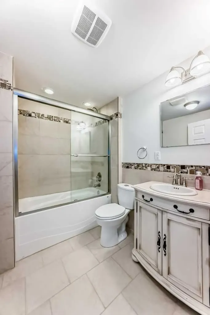 170 Country Hills Heights Calgary AB T3K 5C6