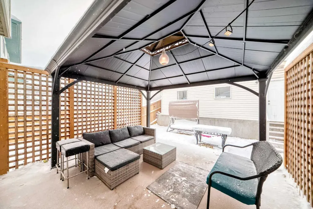 170 Country Hills Heights Calgary AB T3K 5C6