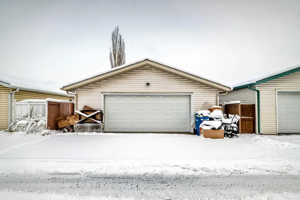 170 Country Hills Heights Calgary AB T3K 5C6