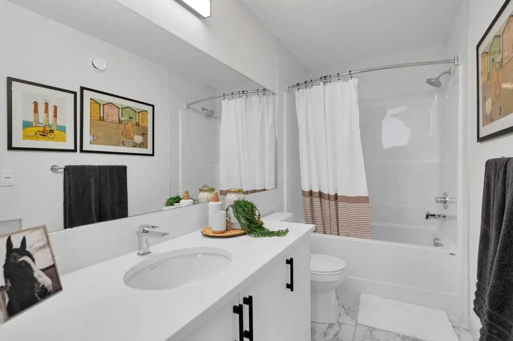 902 Chinook Winds Meadow SW Airdrie AB T4B 5P7