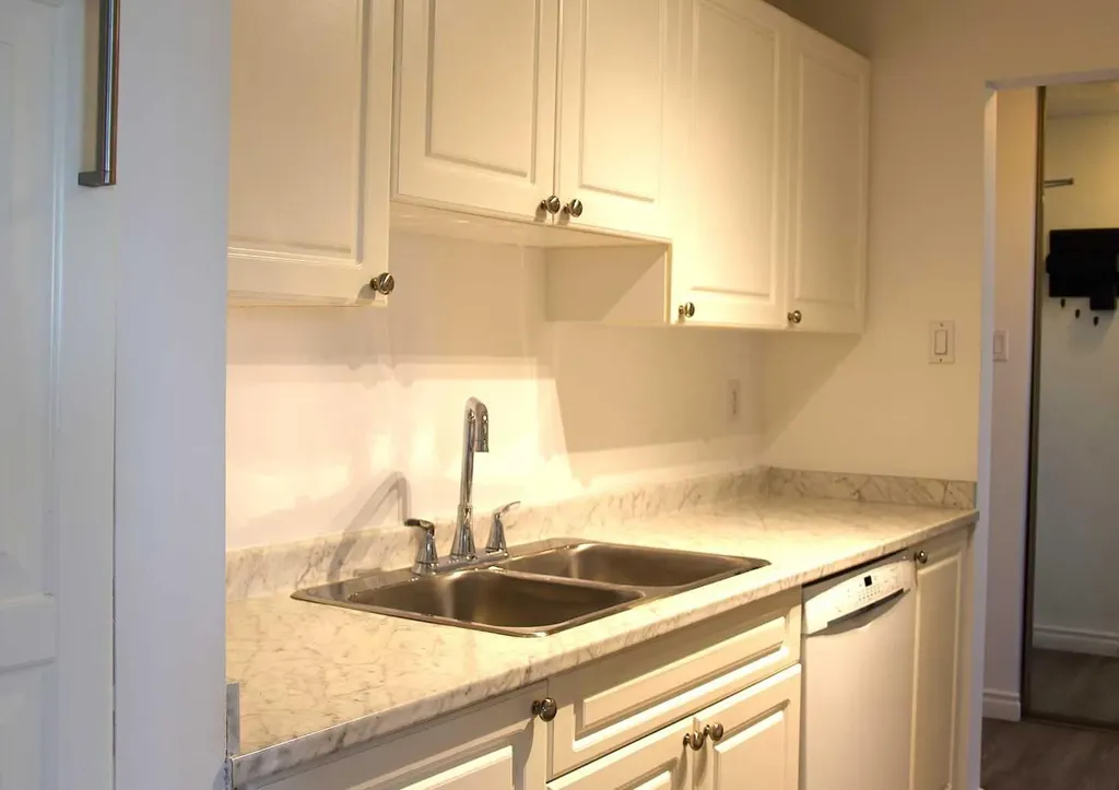 30 Mchugh Court NE Calgary AB T2E 7X3