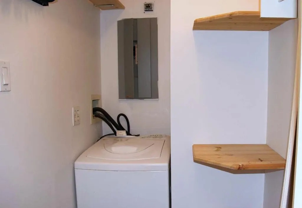 30 Mchugh Court NE Calgary AB T2E 7X3