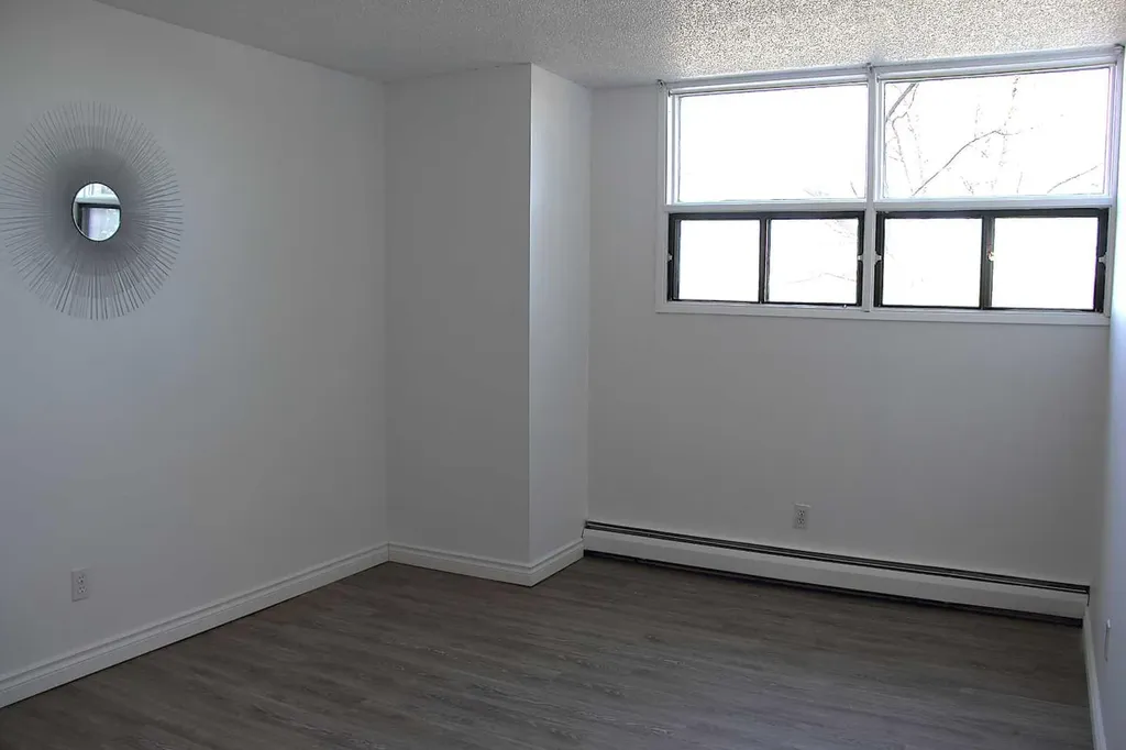 30 Mchugh Court NE Calgary AB T2E 7X3