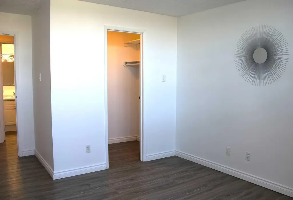 30 Mchugh Court NE Calgary AB T2E 7X3
