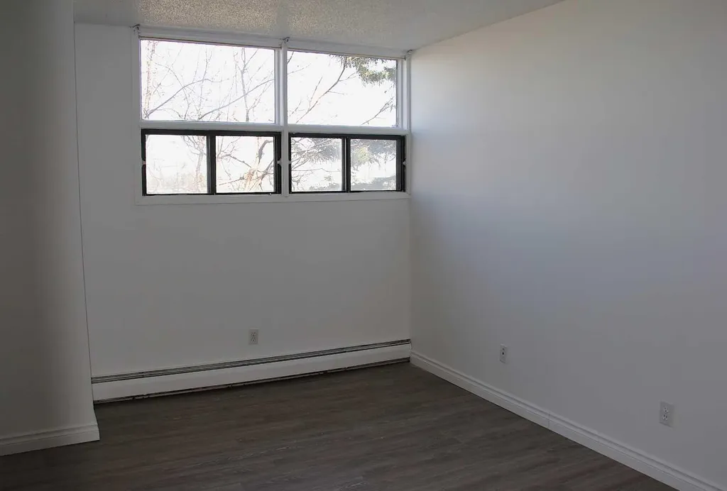 30 Mchugh Court NE Calgary AB T2E 7X3