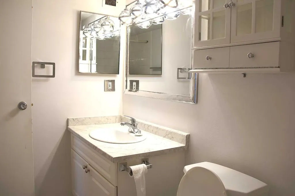 30 Mchugh Court NE Calgary AB T2E 7X3