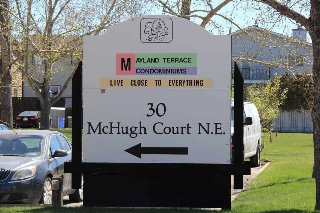 30 Mchugh Court NE Calgary AB T2E 7X3