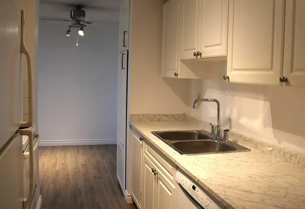 30 Mchugh Court NE Calgary AB T2E 7X3