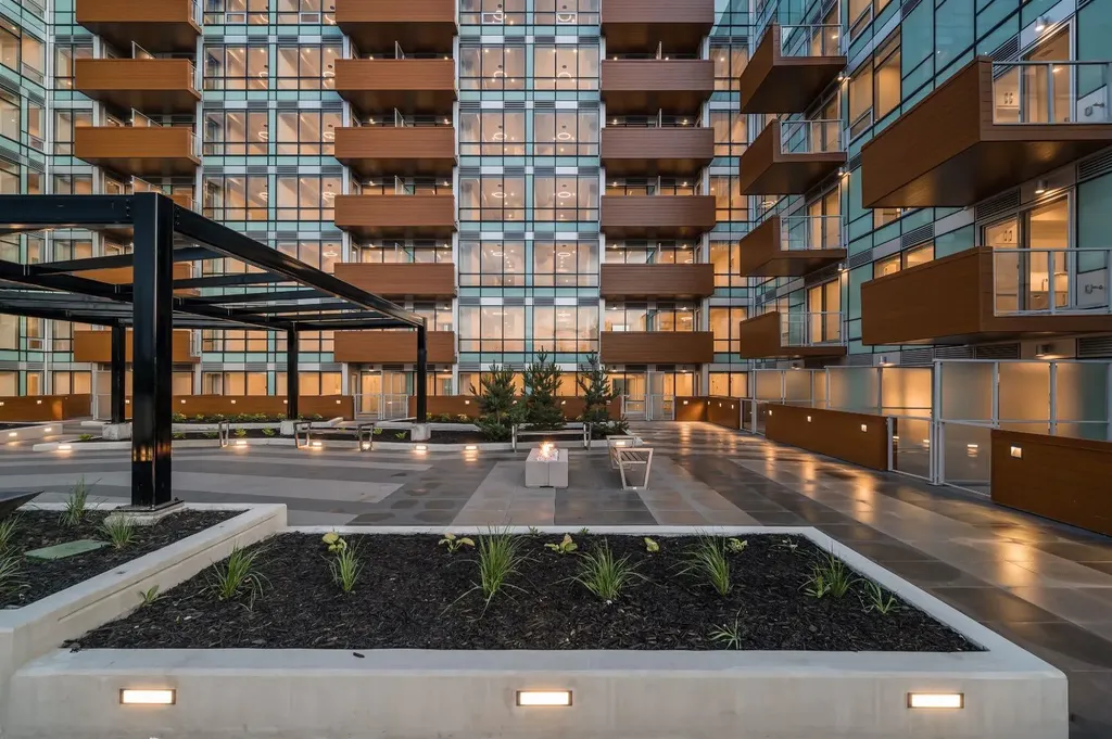110 18a Street NW Calgary AB T2N 5G5