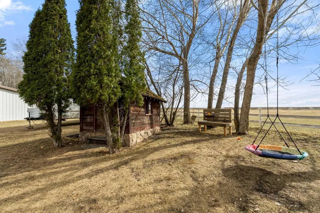 21108 B Township Road 461 Rural Camrose County AB T0B 3L0
