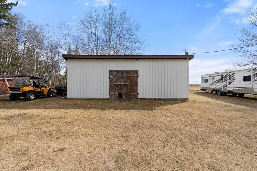 21108 B Township Road 461 Rural Camrose County AB T0B 3L0