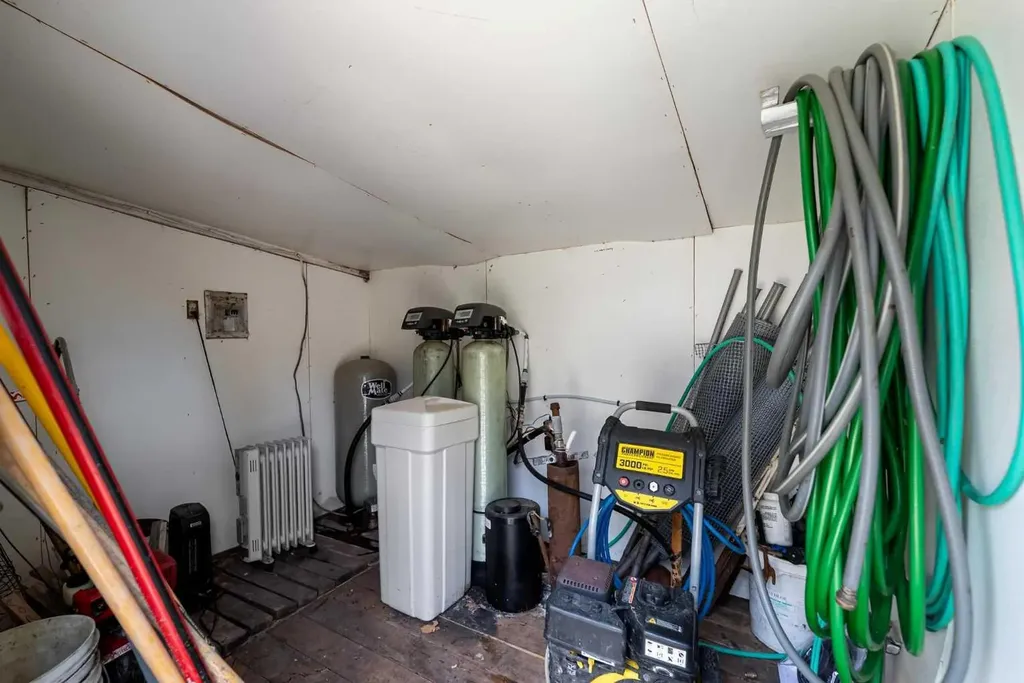 21108 B Township Road 461 Rural Camrose County AB T0B 3L0