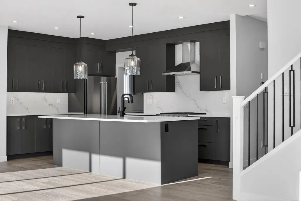 709 Dawson Common Chestermere AB T1X 1Z7