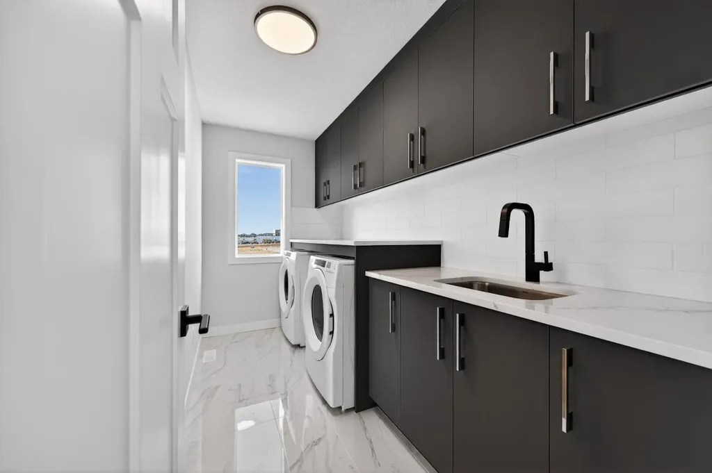 709 Dawson Common Chestermere AB T1X 1Z7