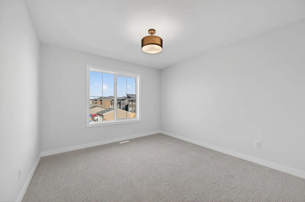 709 Dawson Common Chestermere AB T1X 1Z7