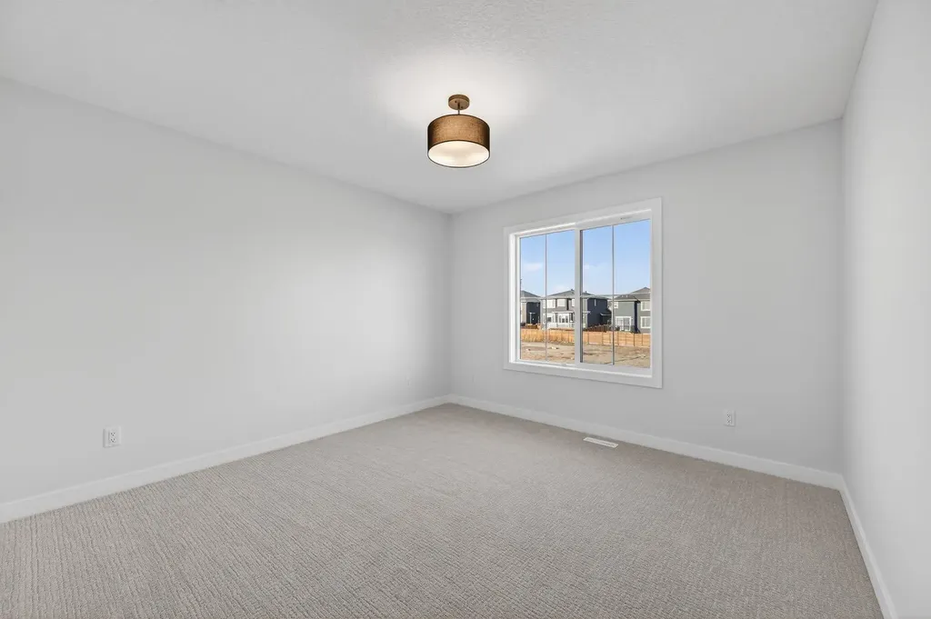 709 Dawson Common Chestermere AB T1X 1Z7