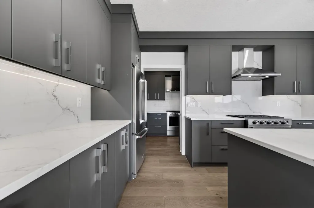 709 Dawson Common Chestermere AB T1X 1Z7