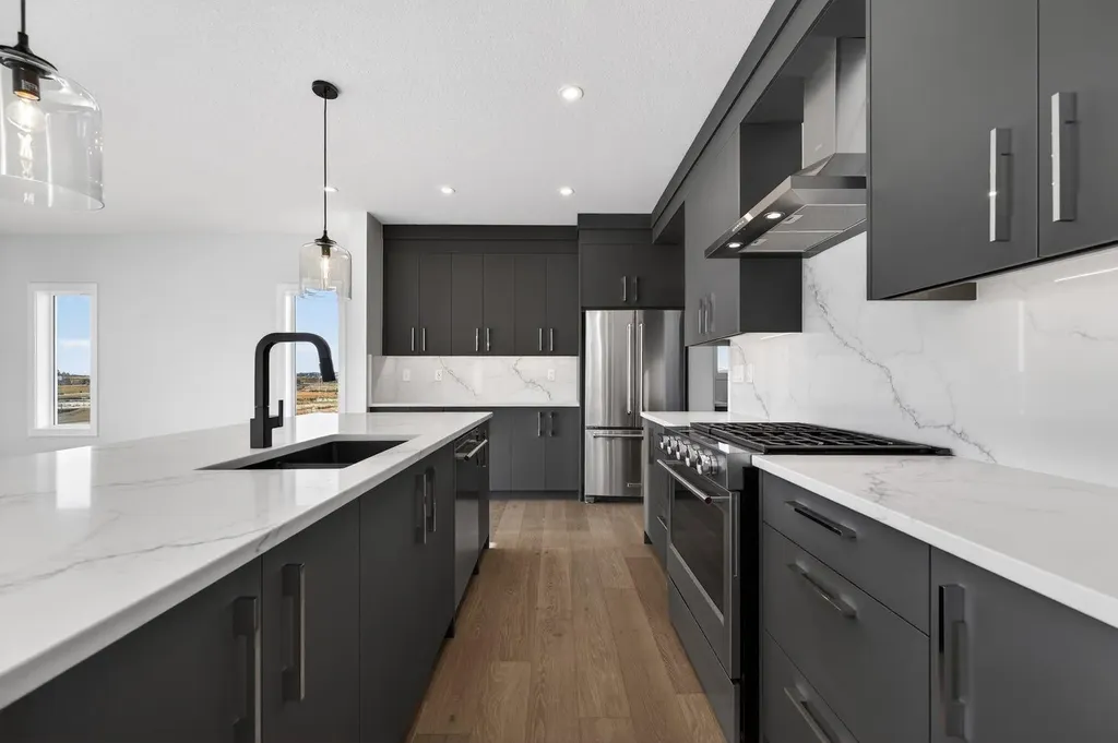 709 Dawson Common Chestermere AB T1X 1Z7