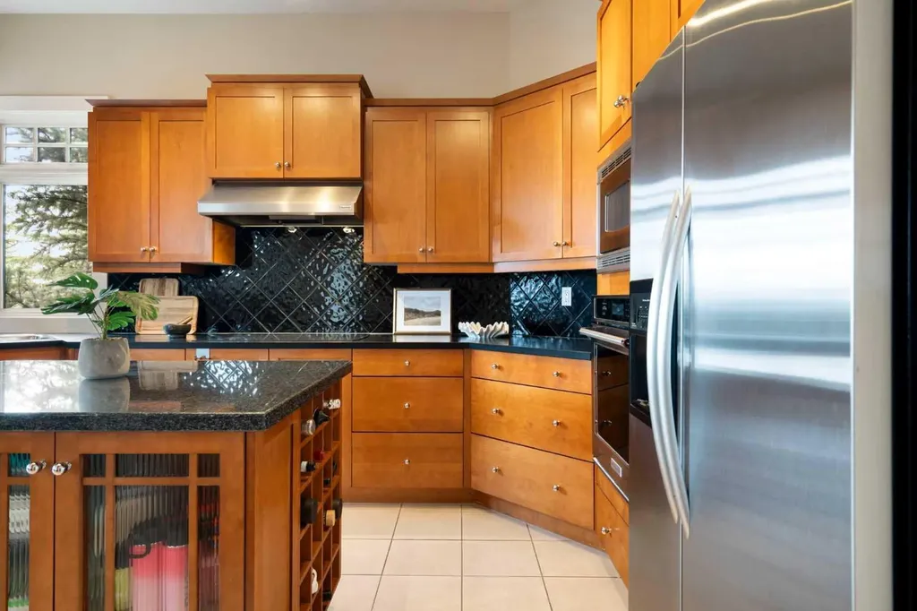 65 Tusslewood Heights NW Calgary AB T3L2M7