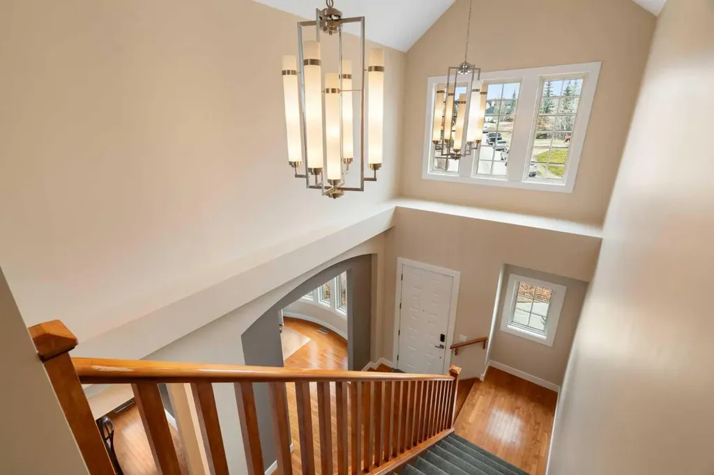 65 Tusslewood Heights NW Calgary AB T3L2M7