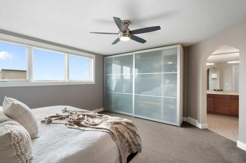 65 Tusslewood Heights NW Calgary AB T3L2M7