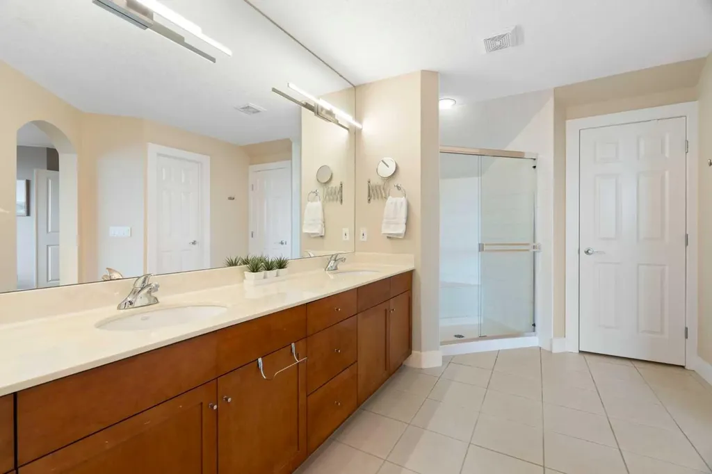 65 Tusslewood Heights NW Calgary AB T3L2M7