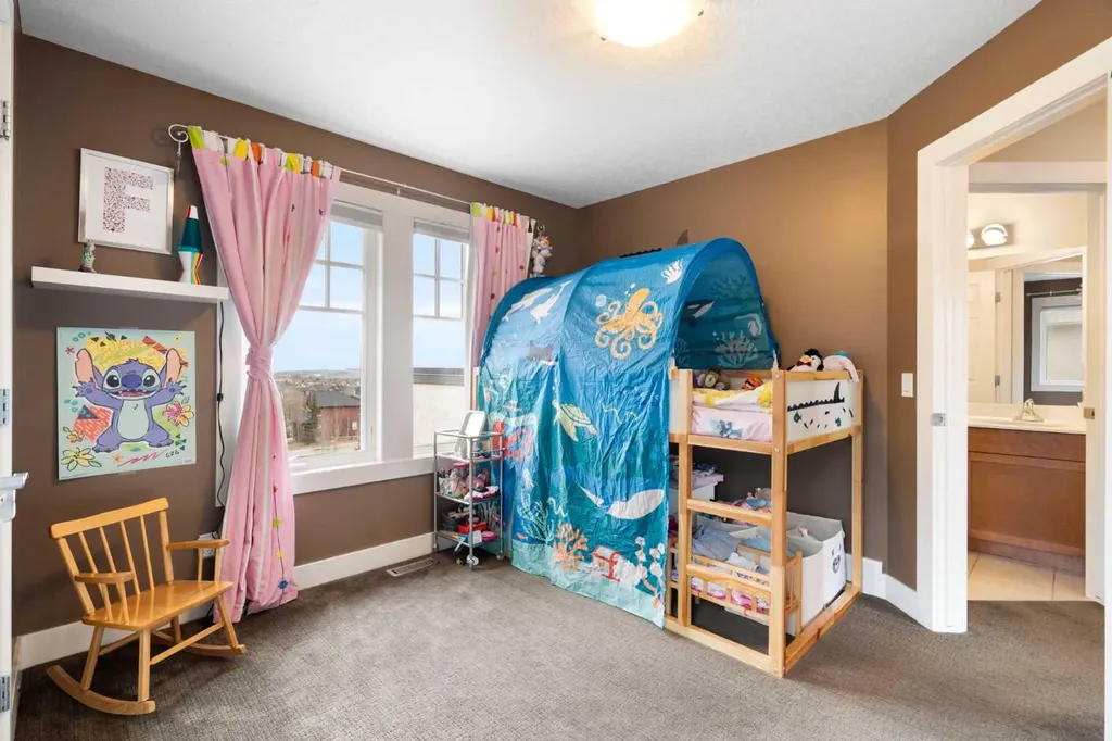 65 Tusslewood Heights NW Calgary AB T3L2M7