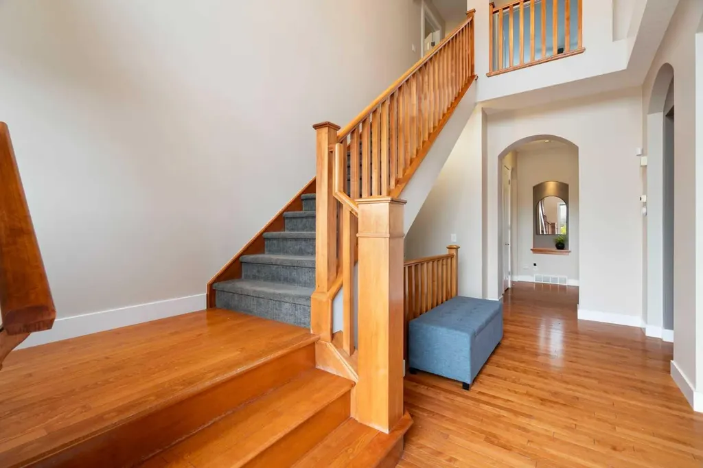 65 Tusslewood Heights NW Calgary AB T3L2M7
