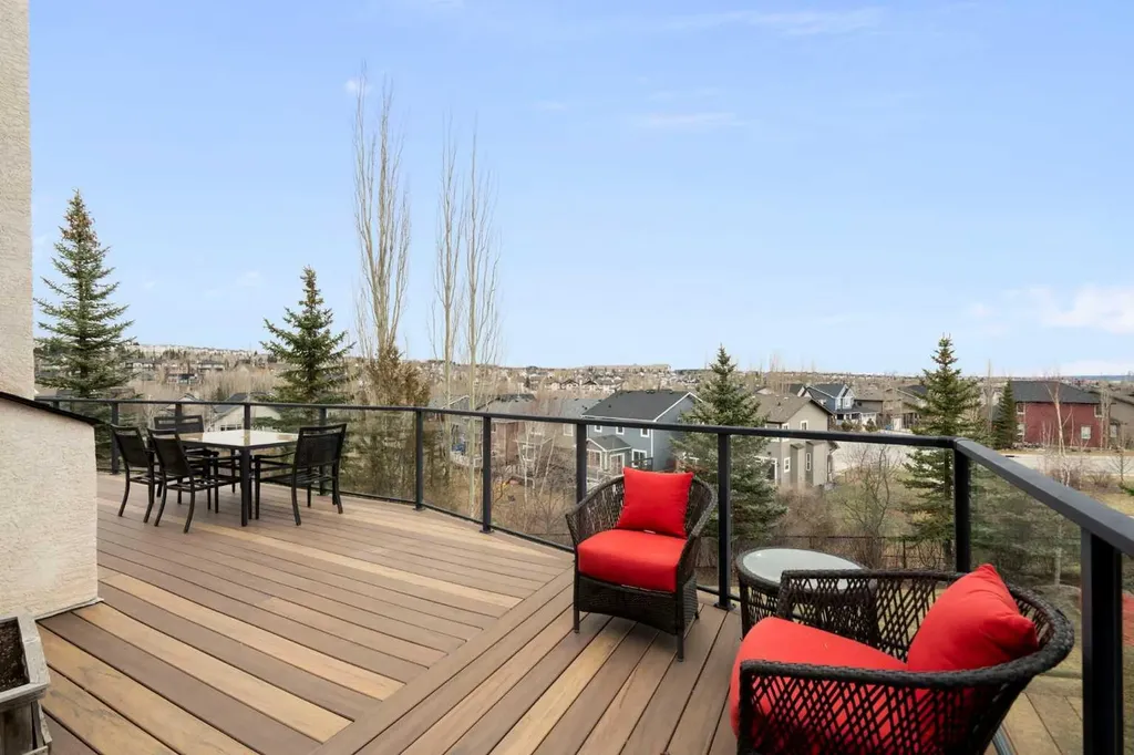 65 Tusslewood Heights NW Calgary AB T3L2M7