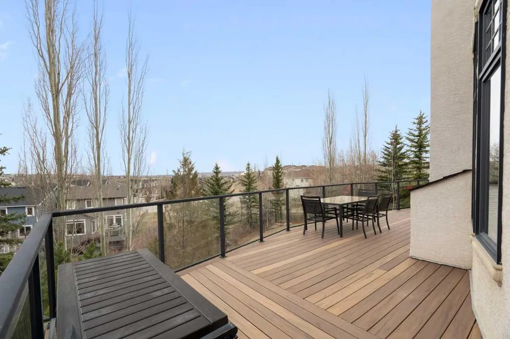 65 Tusslewood Heights NW Calgary AB T3L2M7