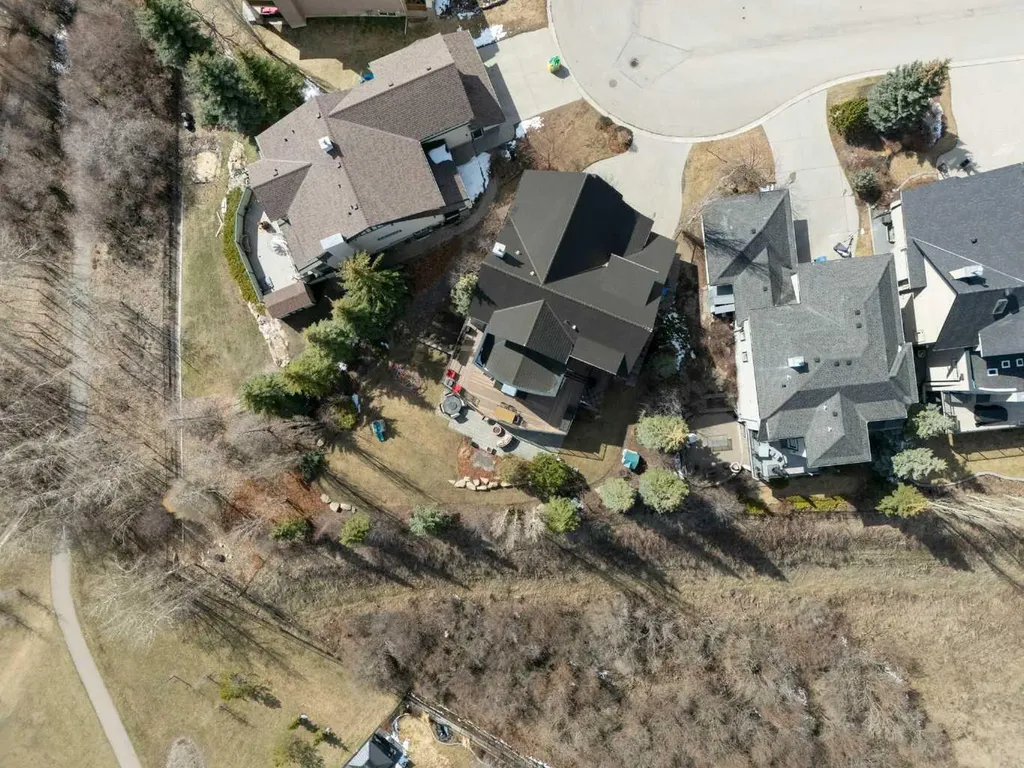 65 Tusslewood Heights NW Calgary AB T3L2M7