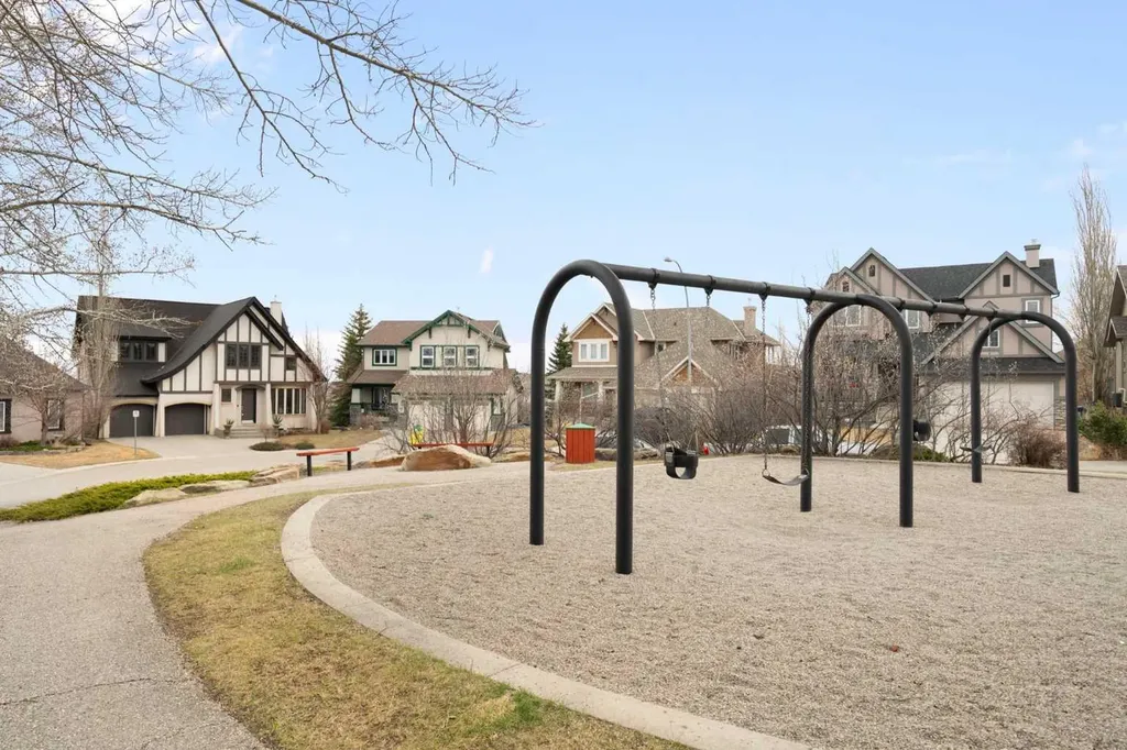 65 Tusslewood Heights NW Calgary AB T3L2M7