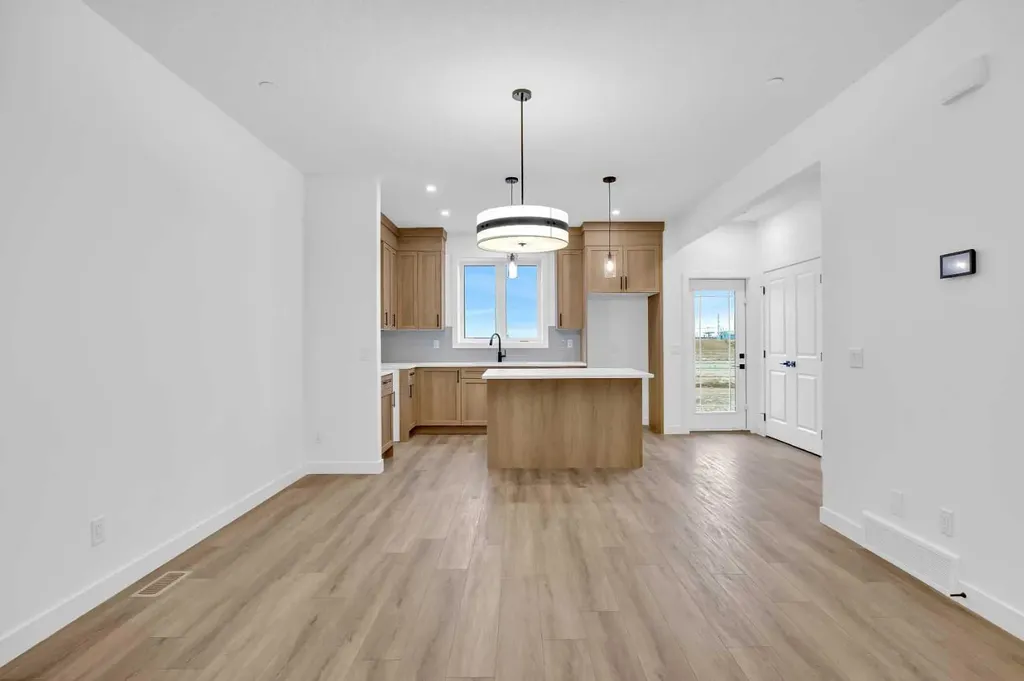 45 Hotchkiss Gardens SE Calgary AB T3S 0T6