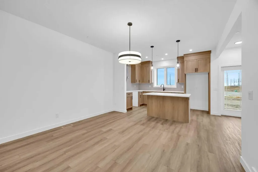 45 Hotchkiss Gardens SE Calgary AB T3S 0T6
