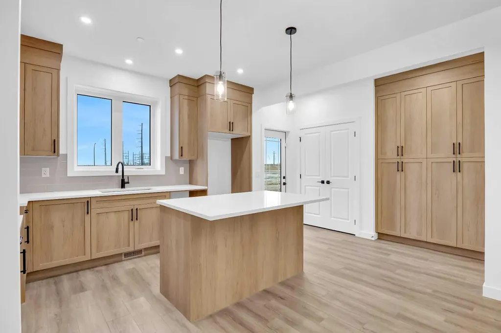 45 Hotchkiss Gardens SE Calgary AB T3S 0T6