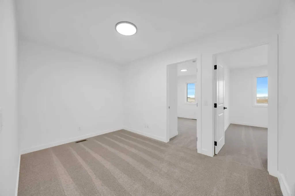 45 Hotchkiss Gardens SE Calgary AB T3S 0T6