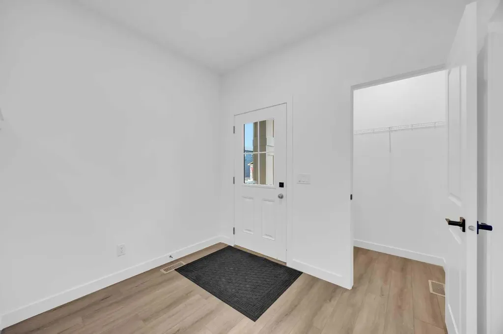 45 Hotchkiss Gardens SE Calgary AB T3S 0T6