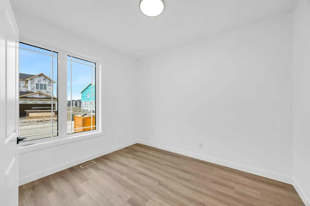 45 Hotchkiss Gardens SE Calgary AB T3S 0T6