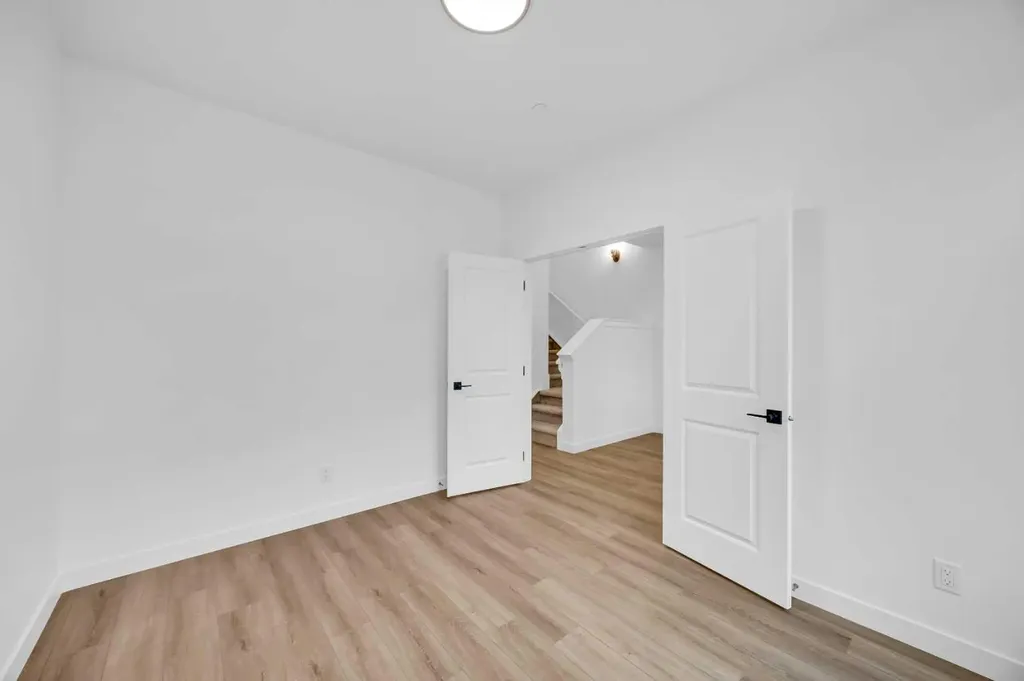 45 Hotchkiss Gardens SE Calgary AB T3S 0T6