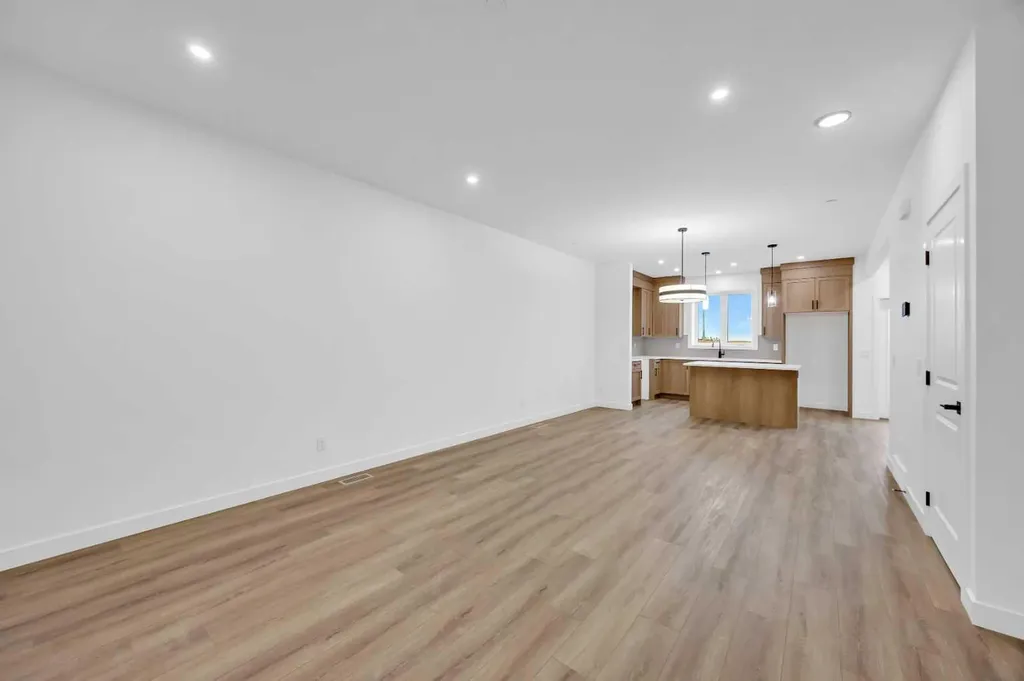 45 Hotchkiss Gardens SE Calgary AB T3S 0T6
