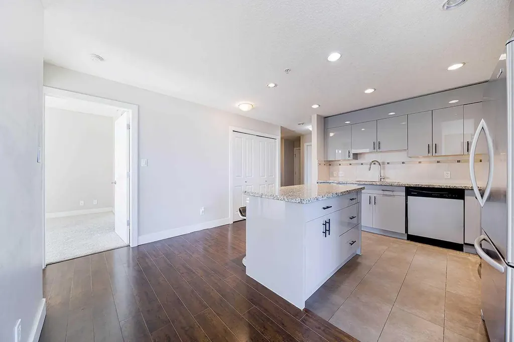 77 Spruce Place SW Calgary AB T3C 3X6