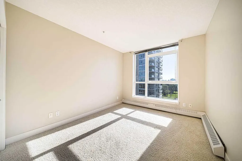 77 Spruce Place SW Calgary AB T3C 3X6