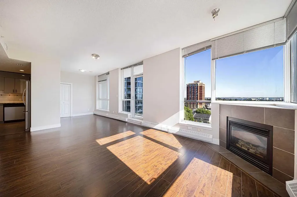 77 Spruce Place SW Calgary AB T3C 3X6