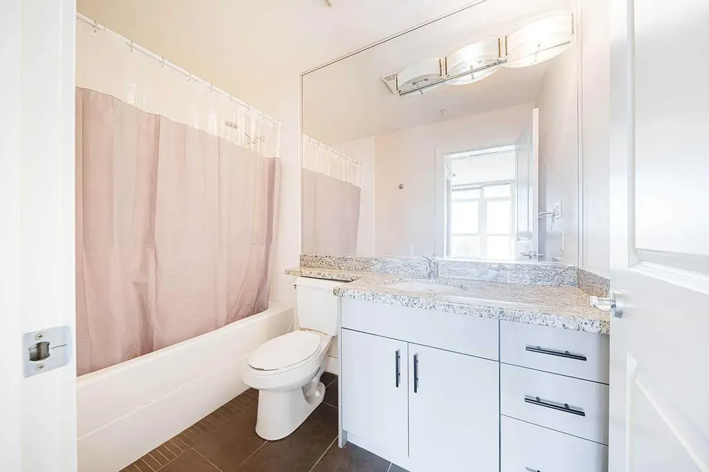 77 Spruce Place SW Calgary AB T3C 3X6
