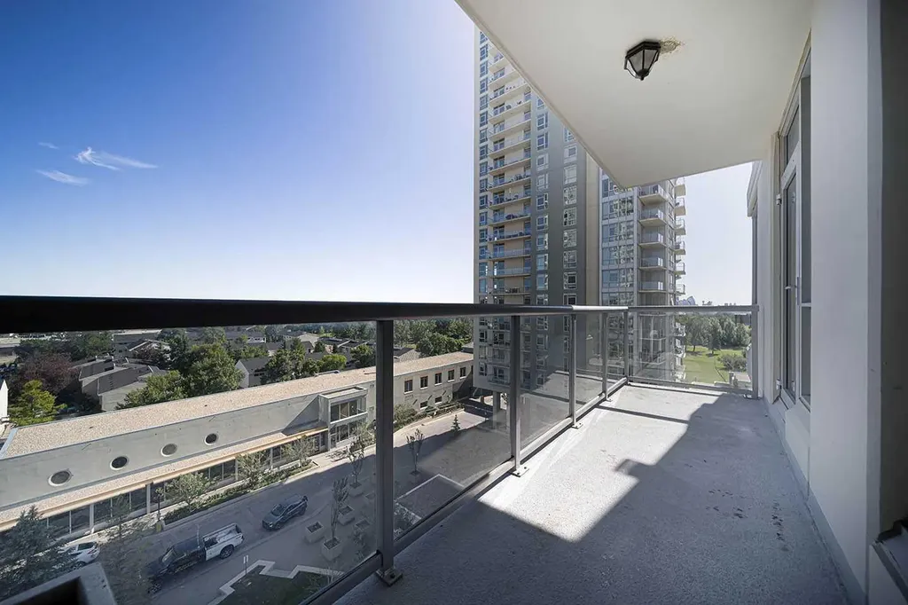 77 Spruce Place SW Calgary AB T3C 3X6
