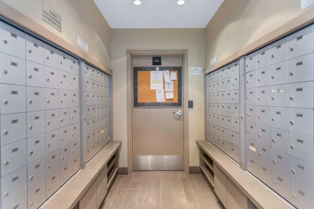 77 Spruce Place SW Calgary AB T3C 3X6