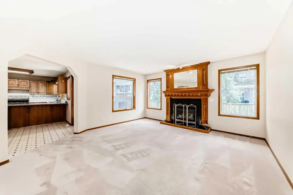 164 Cove Road Chestermere AB T1X 1E4